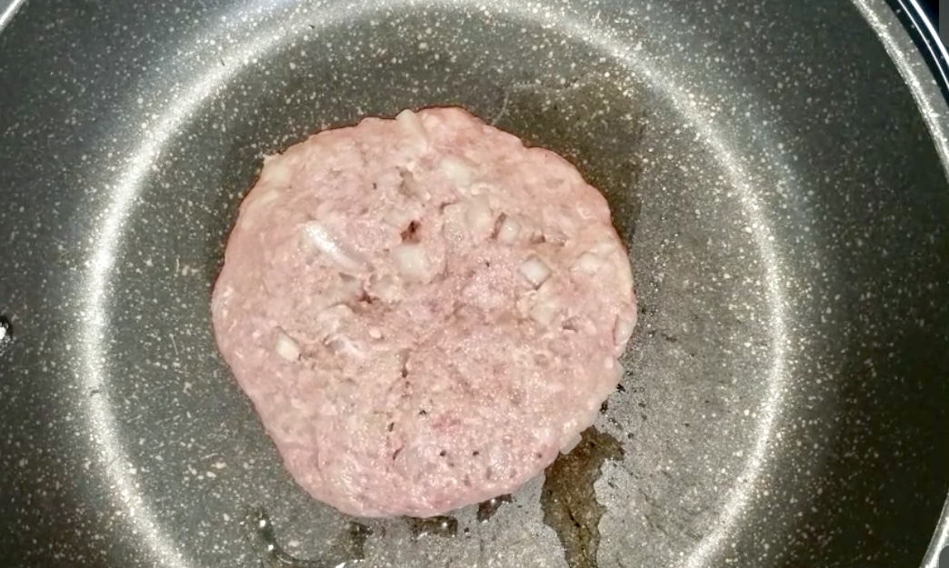 肉汁ハンバーグの作り方（工程３）