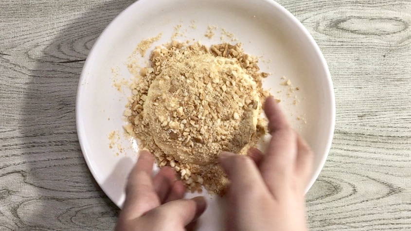 クリームチーズボールの作り方（工程５）
